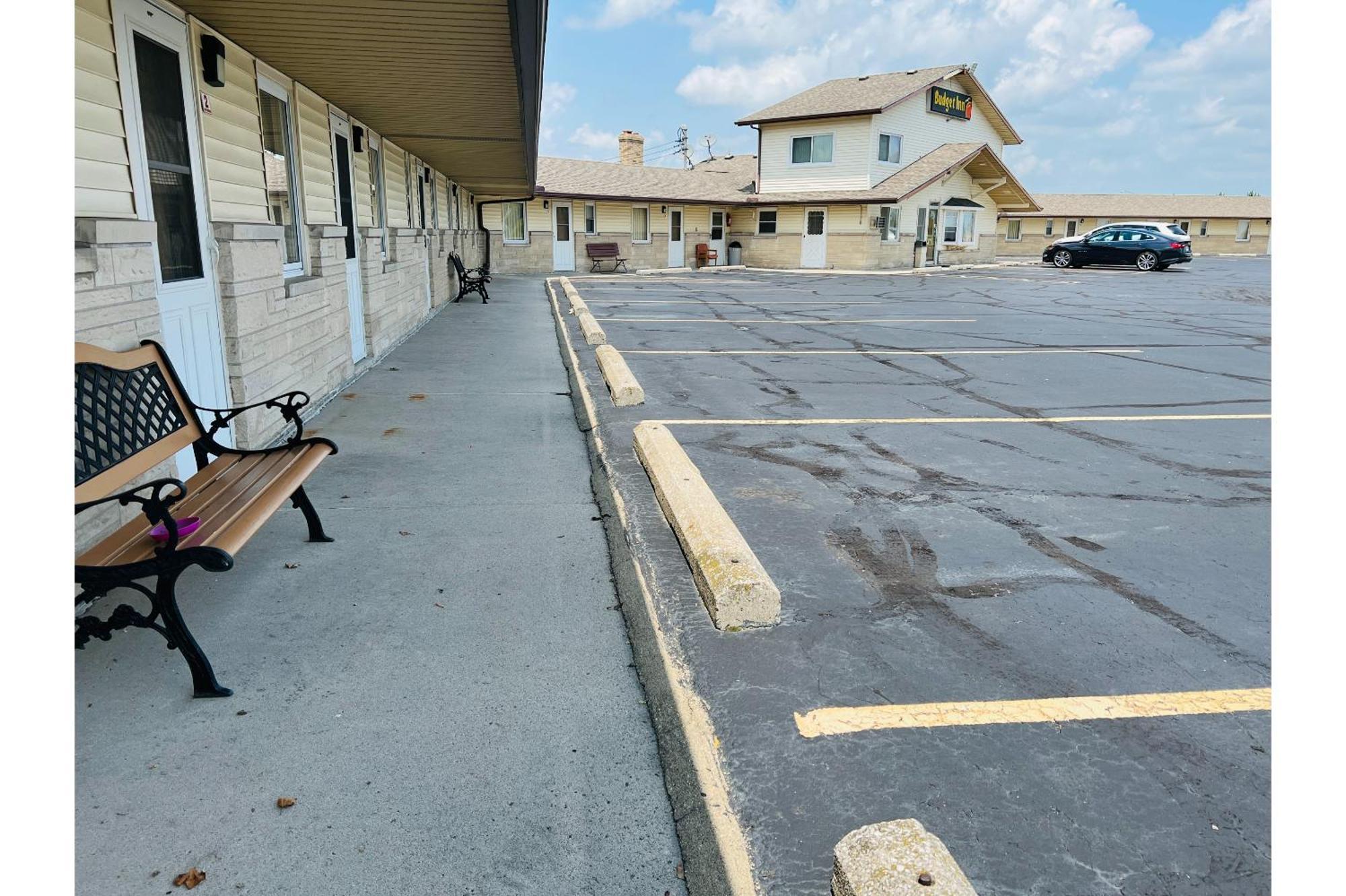 Budget Inn - Perrysburg Millbury Exterior foto